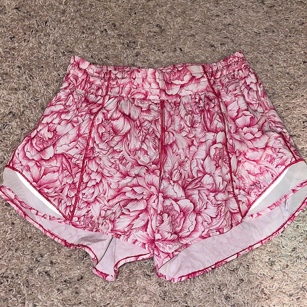 Floral Lulu Hotty Hot Shorts!! 🌸